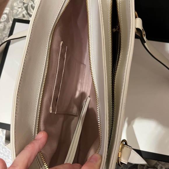 Gucci Arli Large Handle Bag Purse - Picture 4 of 16